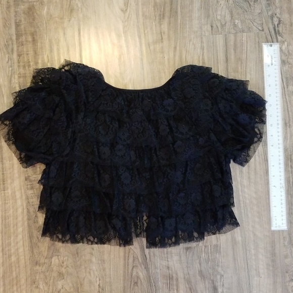 Black Lace Ruffled Cardigan - Picture 4 of 6